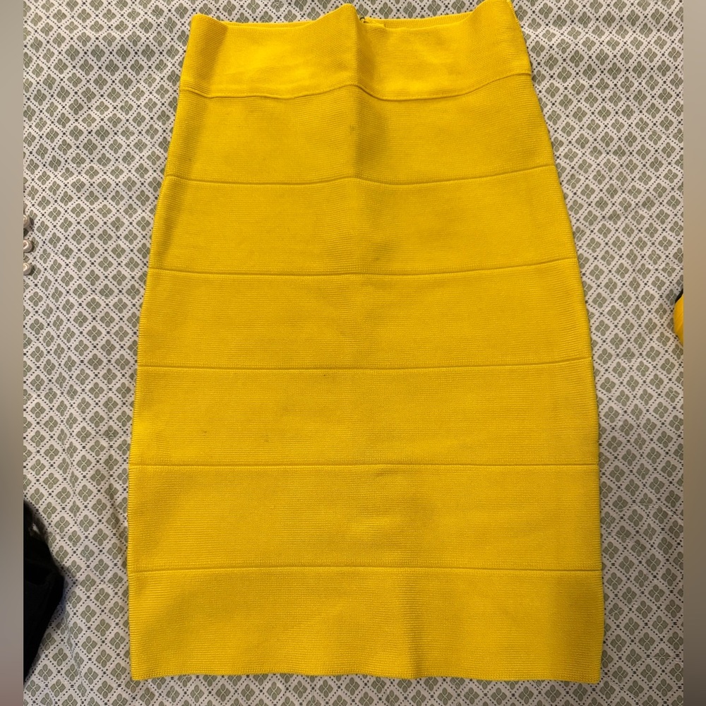 Bebe Vibrant Yellow Pencil Skirt Size XS